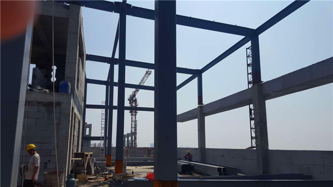 鋼結(jié)構(gòu)中的抗風(fēng)設(shè)計有哪些？